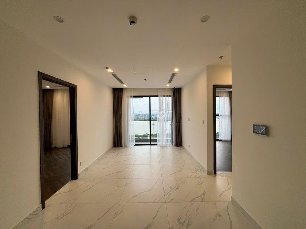 This month's beautiful Vinhomes Grand Park Guardian - See the house immediately