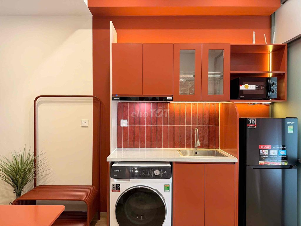 Rent the New Guardian of Fullland District 4 near the University of Law.