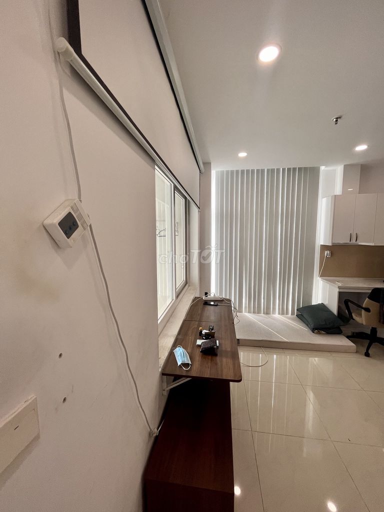 Studio Saigon Mia 32 meters ready ntcb, near the University of Remit. It's only 8 million a month.