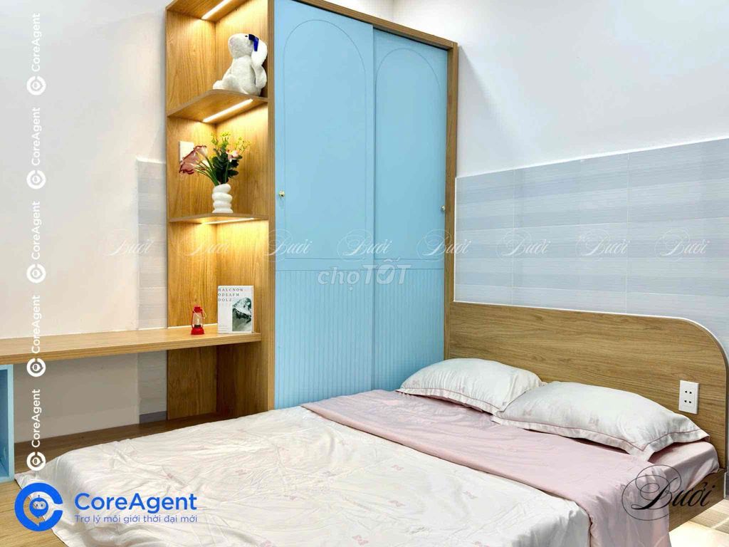 available Super studio full of furniture - Right here in Europe - Lạc Long Quân