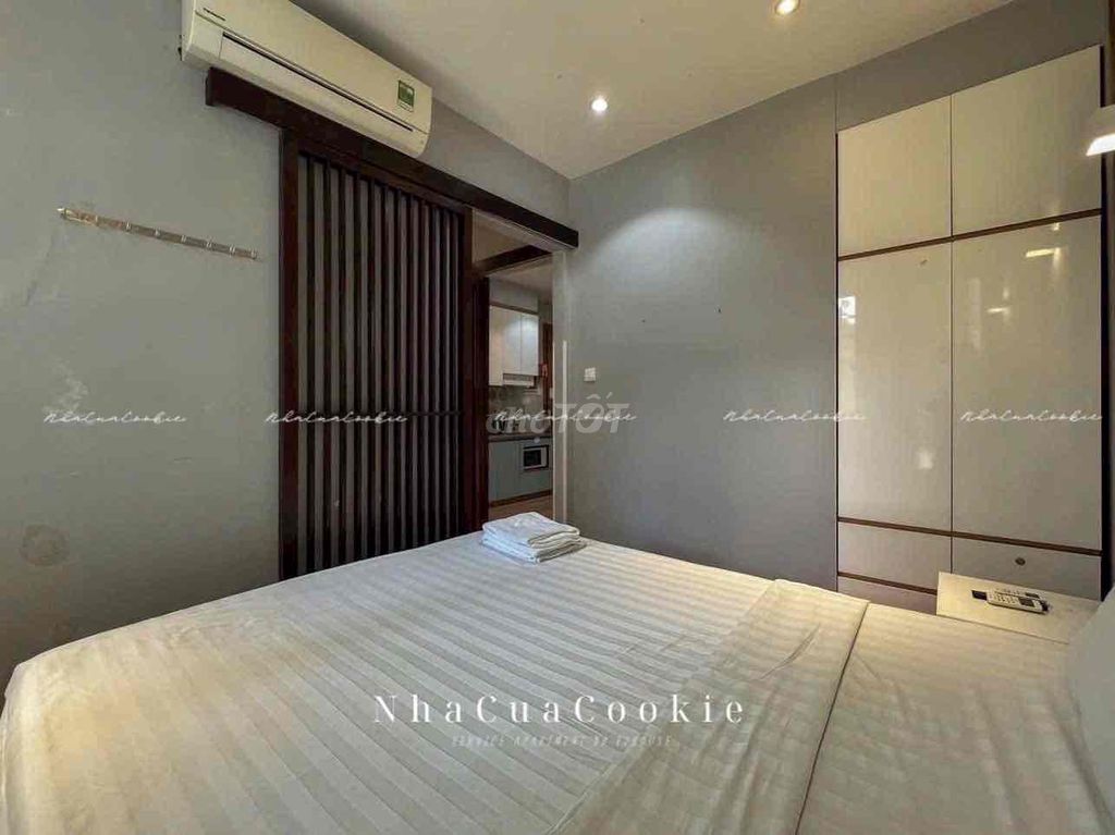 Room one bedroom two senior bedroom near the latest modern airport.