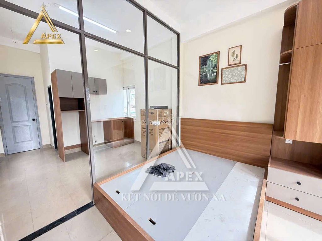 Open the studio one bedroom near the Blue Line.