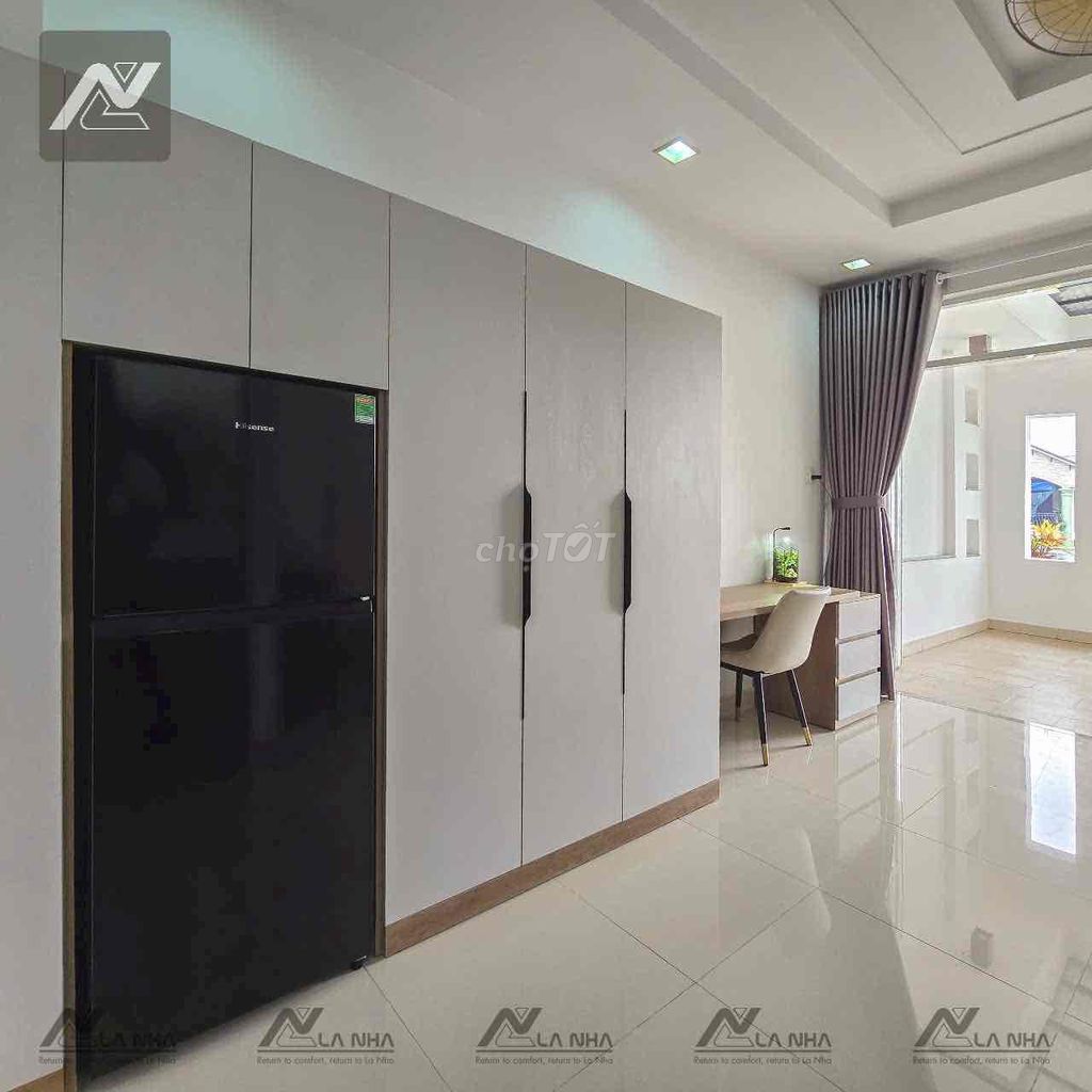 A super open balcony bedroom, Tân Sơn Nhì private washing machine.