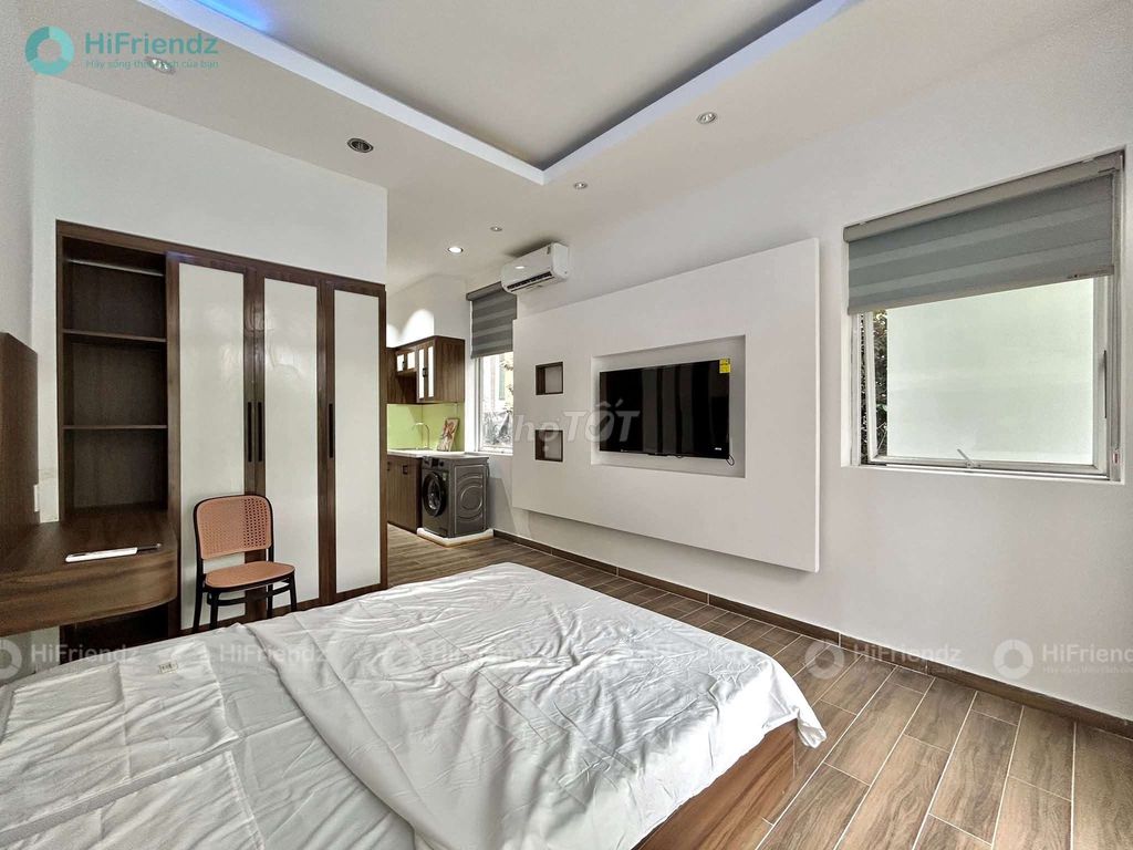 Rent a balcony service apartment right in the center of Gò Vấp.