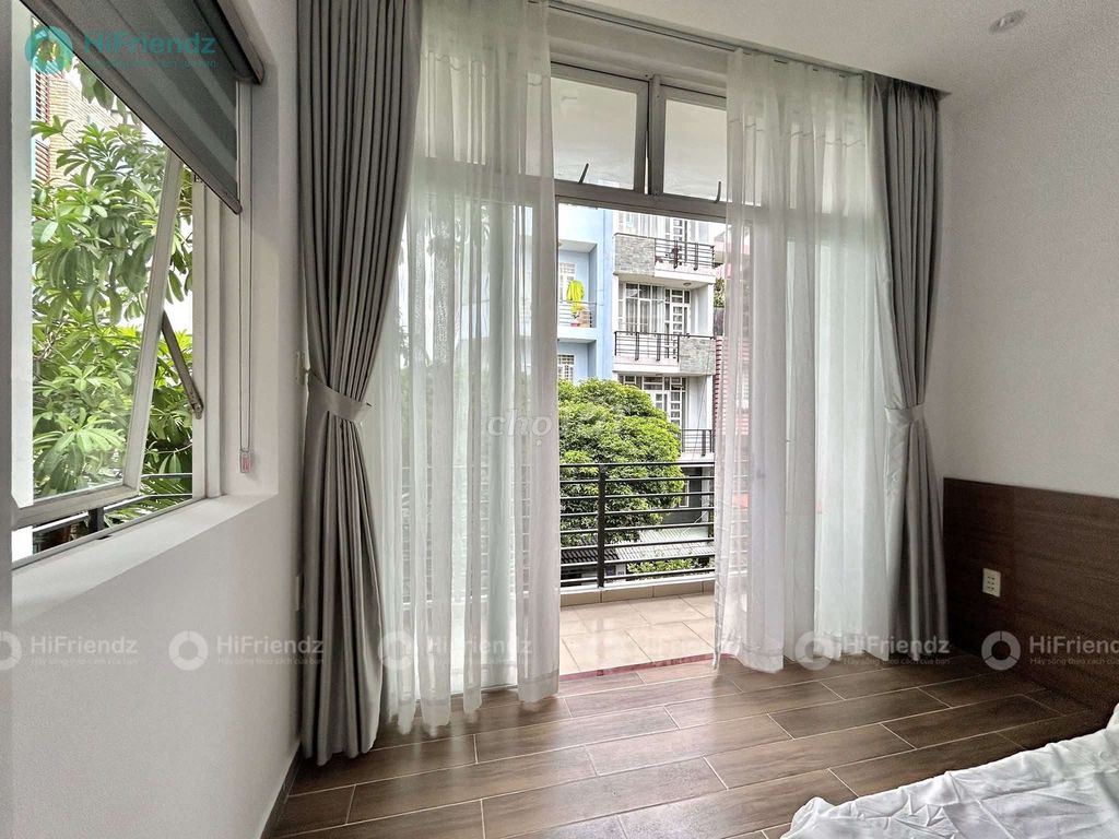 Rent a balcony service apartment right in the center of Gò Vấp.