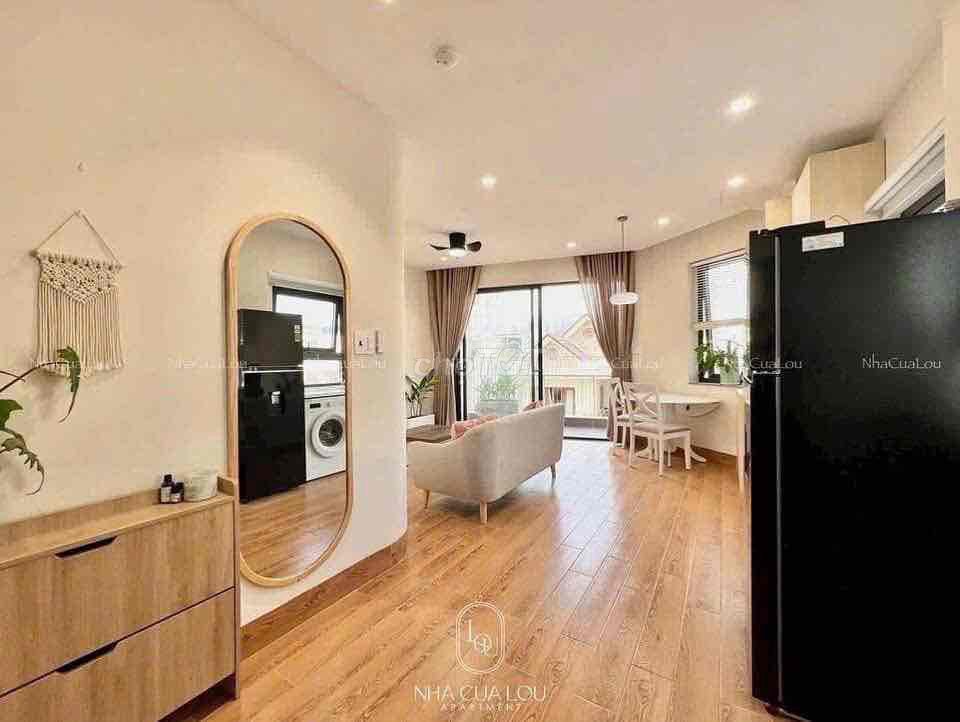 The service room system. A high-end bedroom near the park.