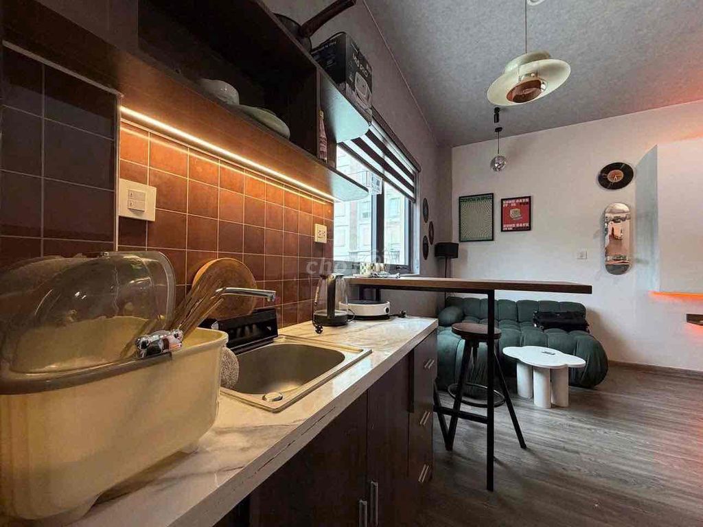 studio full interior county 1
