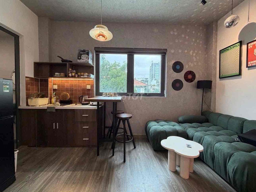 studio full interior county 1