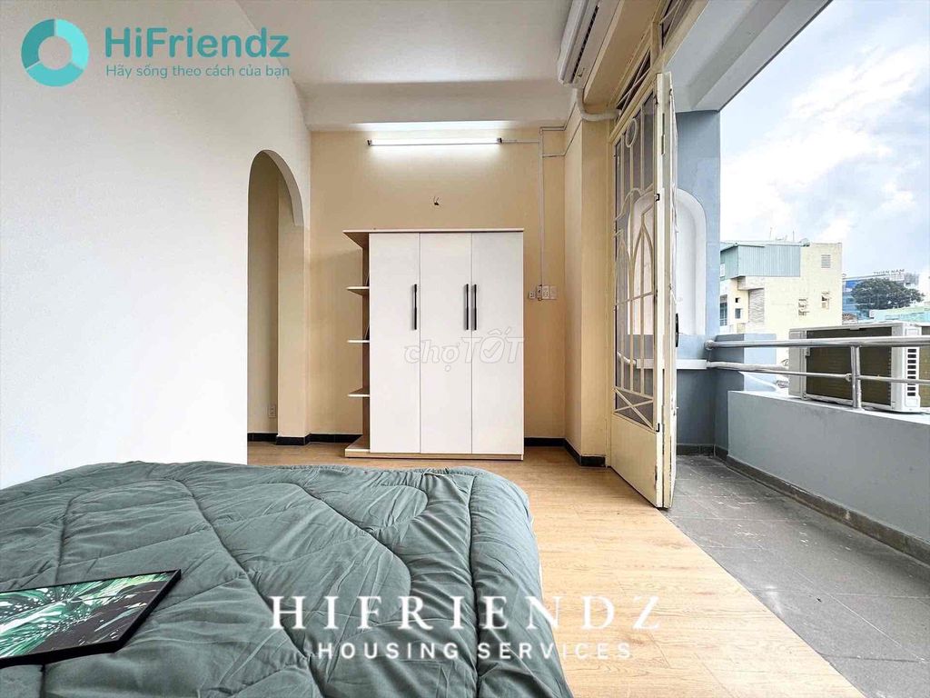 Two-store balcony bedroom. The lowest-priced interior in downtown 10th.