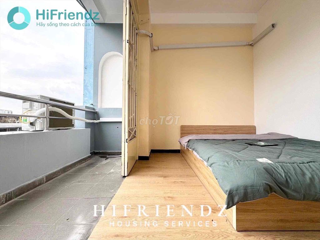 Two-store balcony bedroom. The lowest-priced interior in downtown 10th.