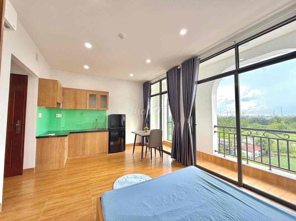 The construction of the new balcony is the 7th ofTrường Chinh . . .