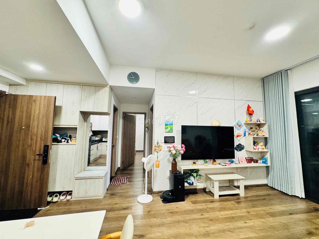 Rent two Mizuki Park-86 m - full interior - upper sector panorama