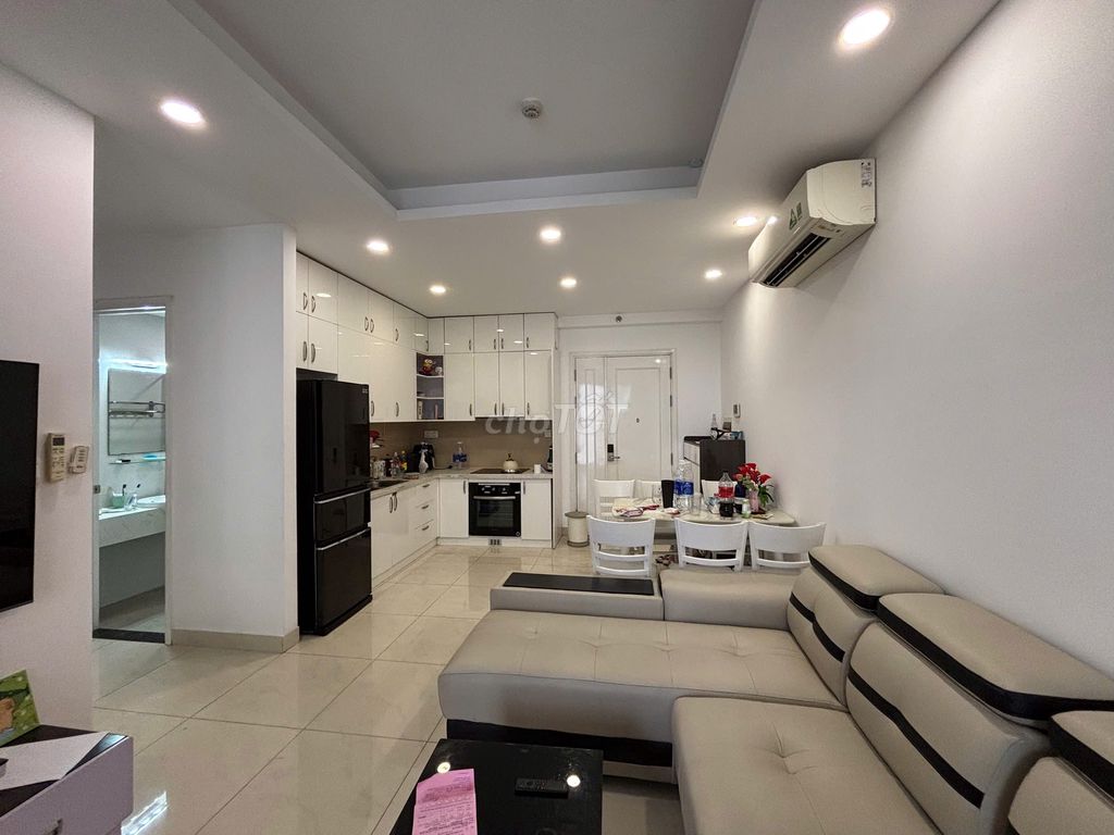 Renting Saigon Mia 3 bedrooms for 18 million a month, near the University of Rmit, ready for furniture.