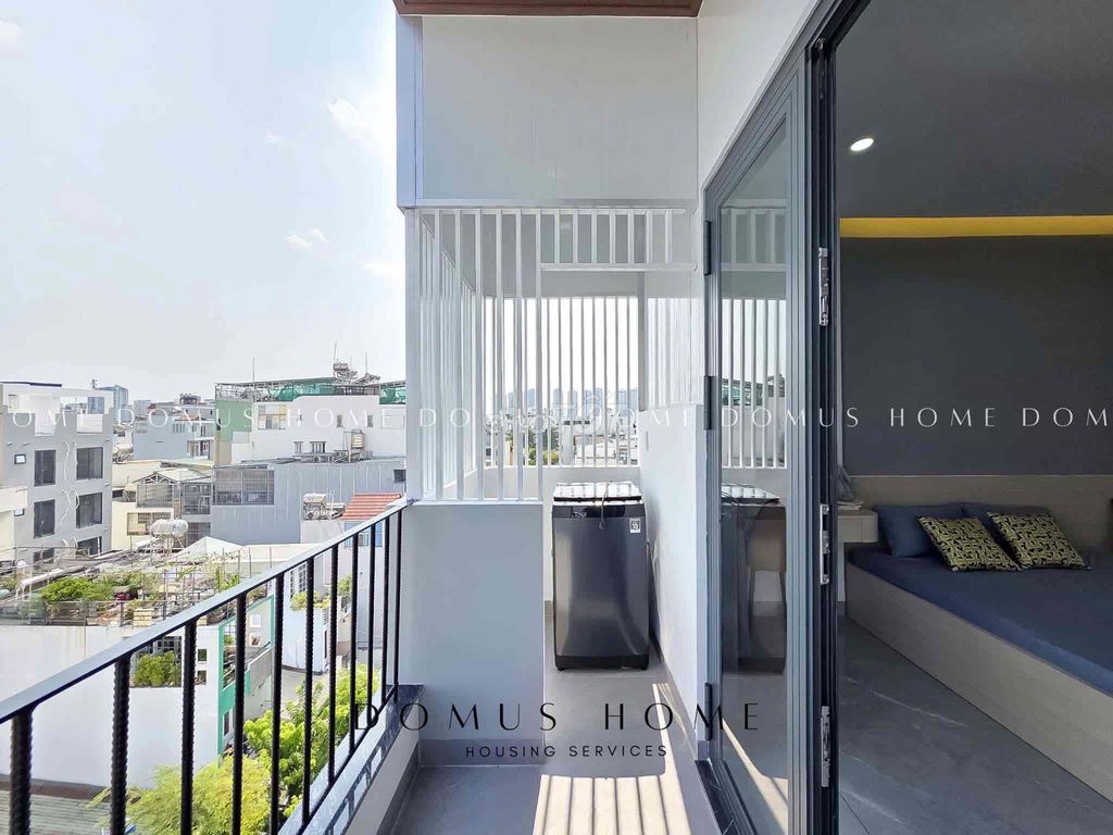 One bedroom/ Studio The new Full Watershed Department 100% District 7