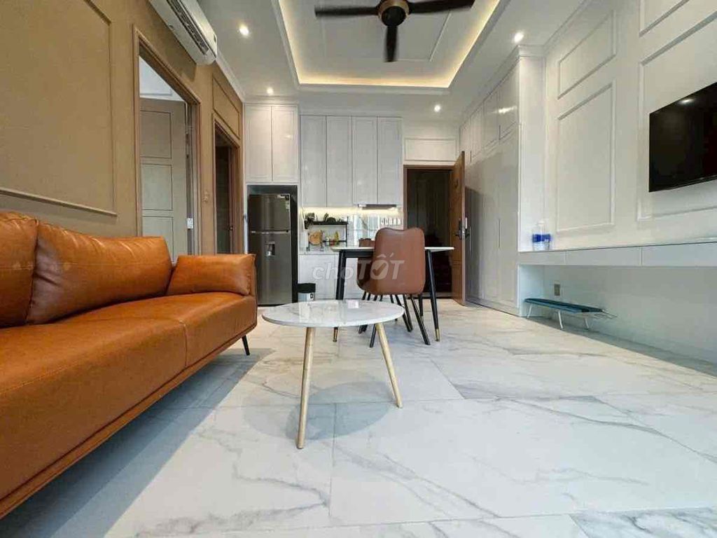 apartment 1 high-level balcony bedroom in Hoàng Sa District 1 is full of furniture