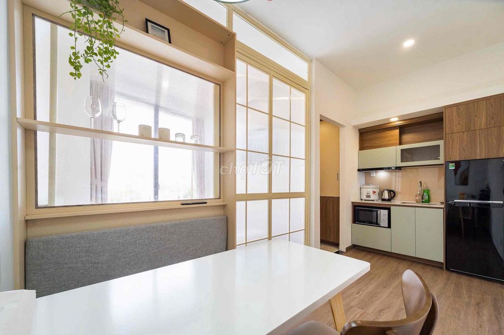 Room one full bedroom, Trần Hưng Đạo free balcony, District 5