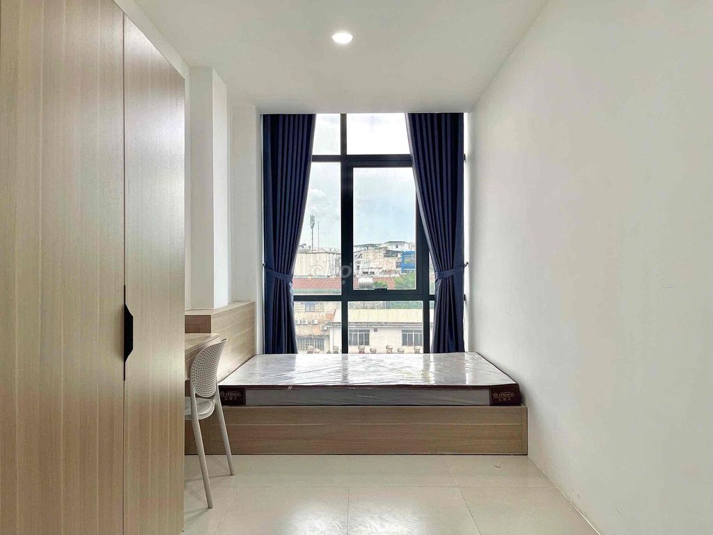 The 1st bedroom is near the new 1st Long - Full Waterline.