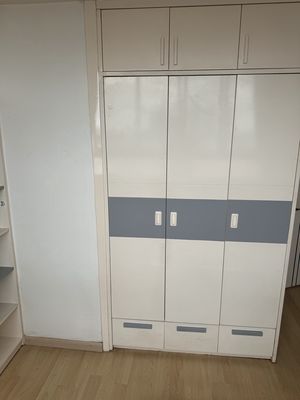 Share room in the apartment.