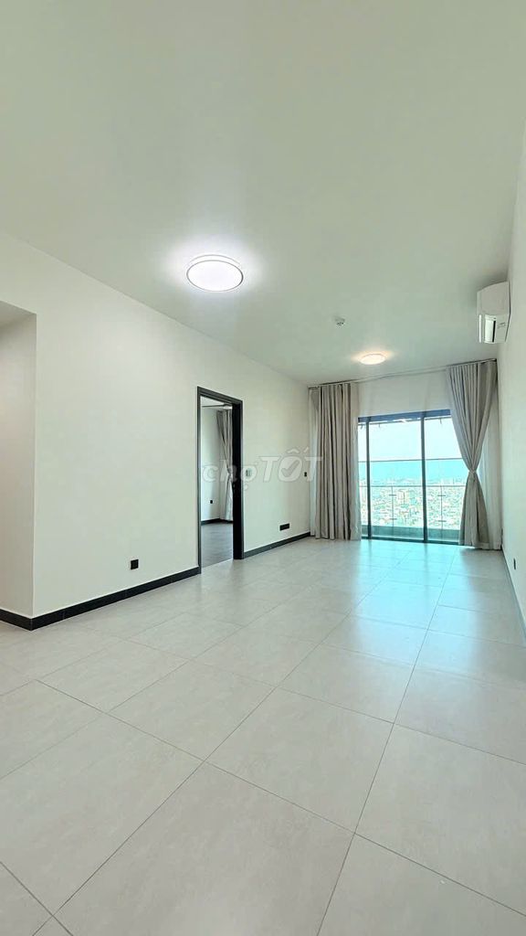 Rent over 6 Delasol 2 bedrooms 2 empty toilets, 19.5-22 million a month.
