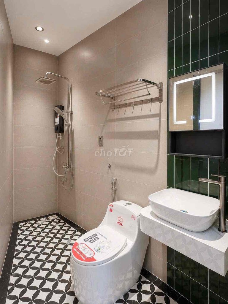 Tell Zhang the new service house is 100%, even the House, the City Market, 50 M2