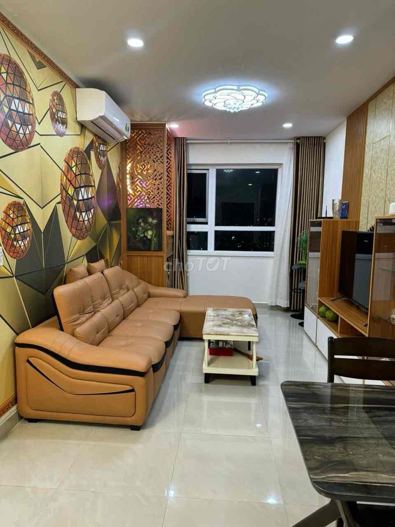 Rent the three bedrooms at Topaz Elite aeon District 8 full of beautiful furniture 15 million