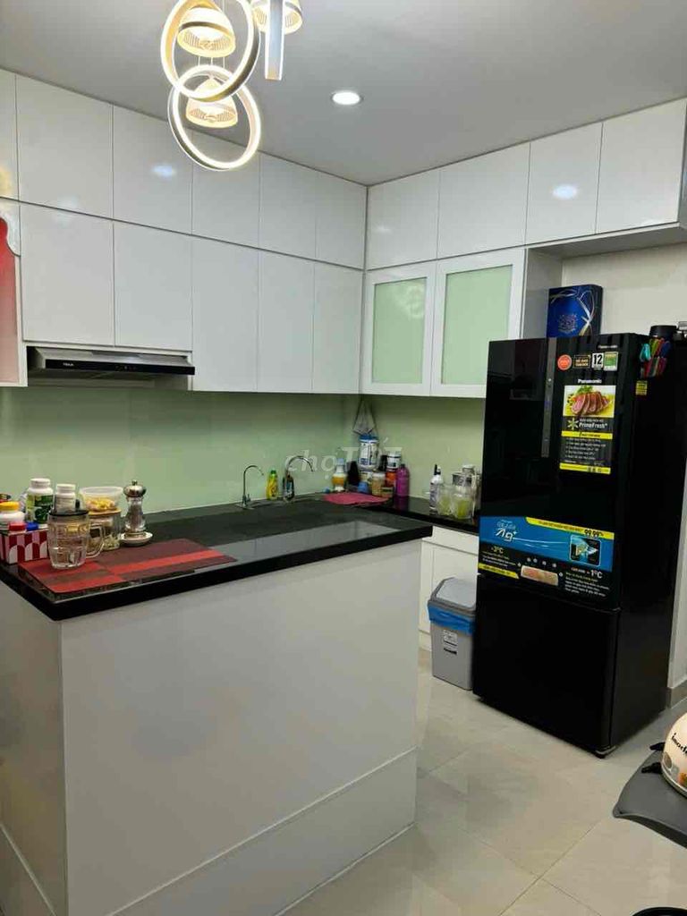 Rent the three bedrooms at Topaz Elite aeon District 8 full of beautiful furniture 15 million