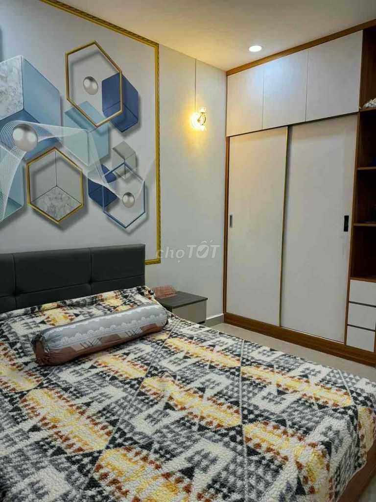 Rent the three bedrooms at Topaz Elite aeon District 8 full of beautiful furniture 15 million