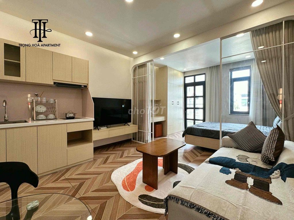 The apartment is a full bedroom with a clear balcony.