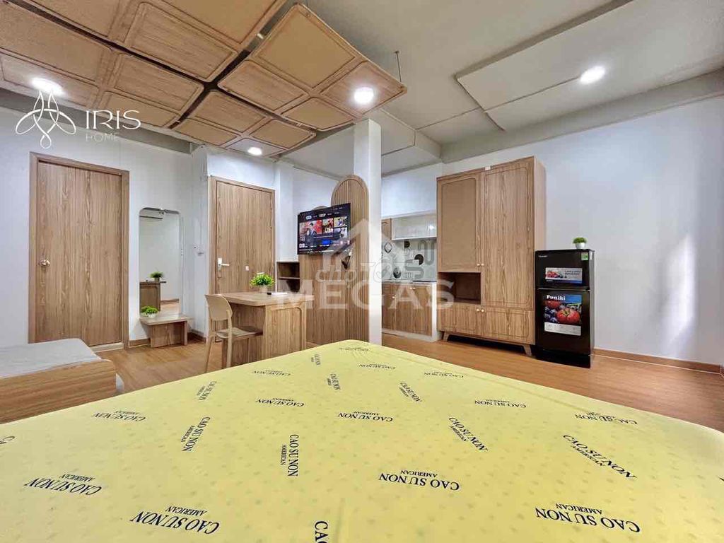 Rent a bedroom at Lakeview City District 2.
