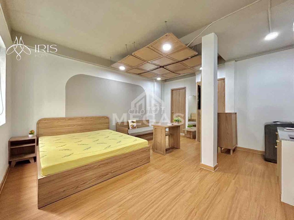 Rent a bedroom at Lakeview City District 2.