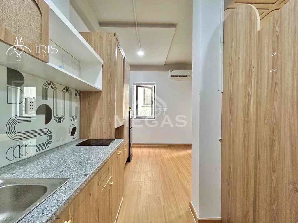 Rent a bedroom at Lakeview City District 2.