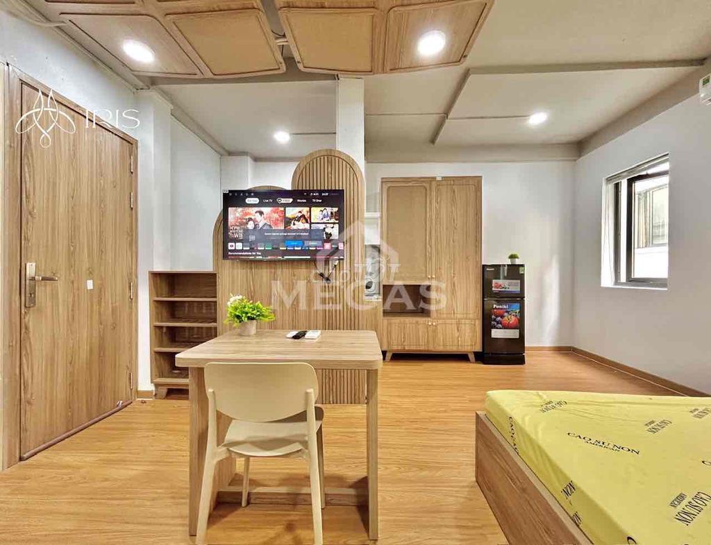 Rent a bedroom at Lakeview City District 2.