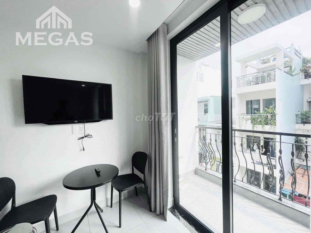New 60 percent comfortable apartment at the precinct in Central One.