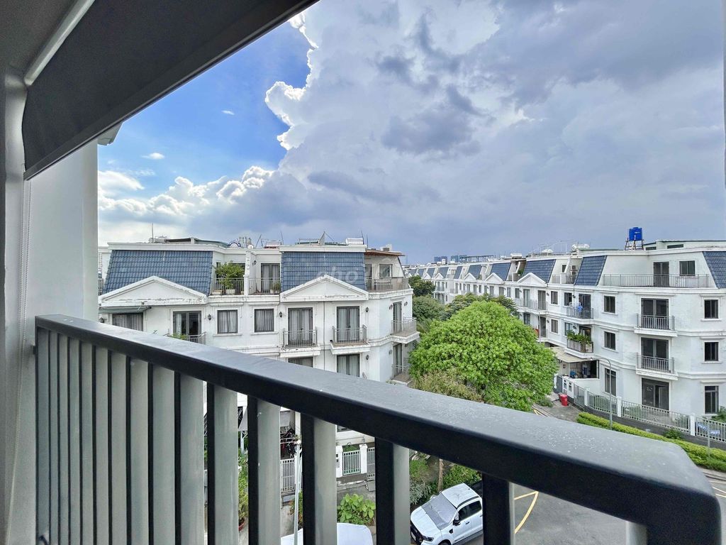 Rent a mini apartment at Lakeview City.