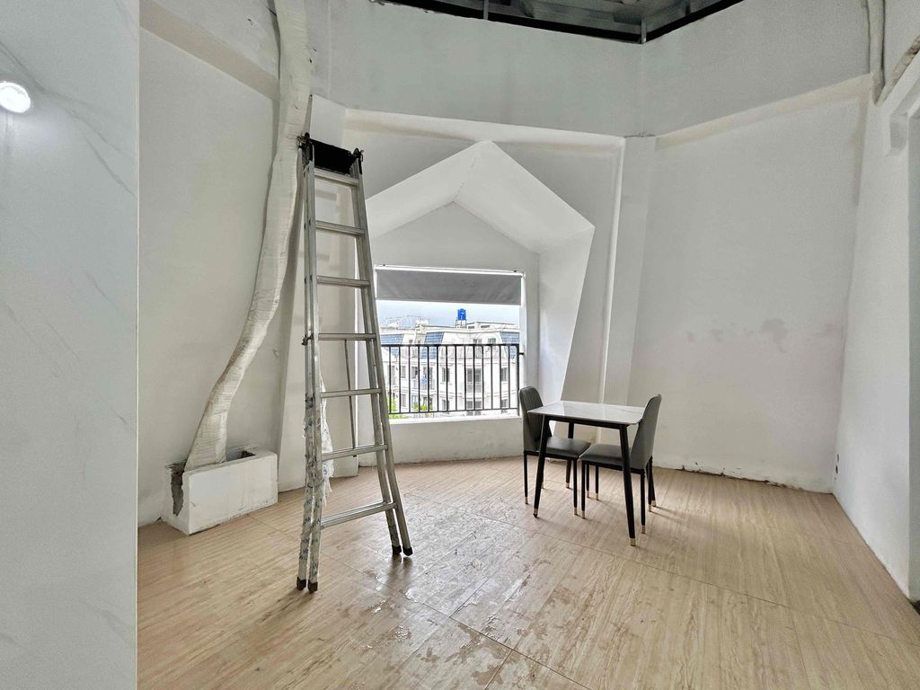 Rent a mini apartment at Lakeview City.