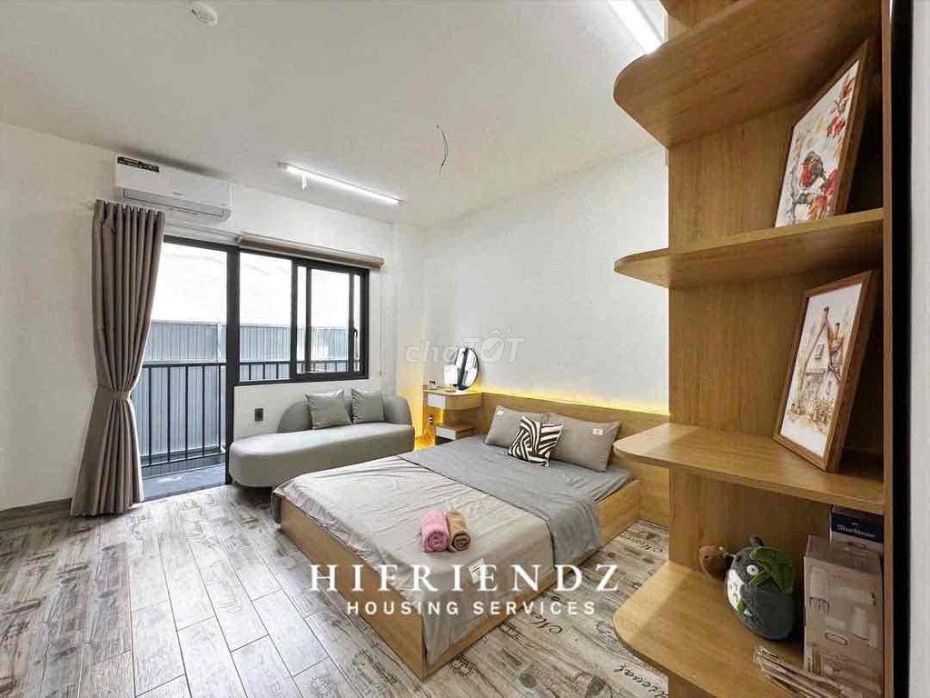 Rent a service apartment right in Nguyễn Thị Thập -- 7th near the toilet.