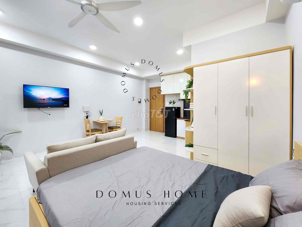Rent a service apartment right in Nguyễn Thị Thập -- 7th near the toilet.