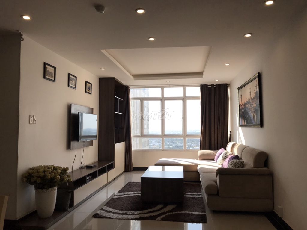 It's cheap for renting 181 feet 2 rooms 2 toilets with only 13 million interiors