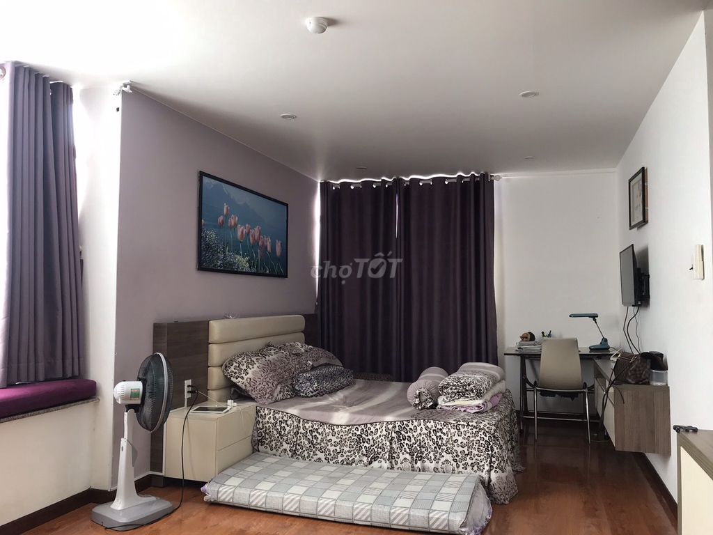 It's cheap for renting 181 feet 2 rooms 2 toilets with only 13 million interiors