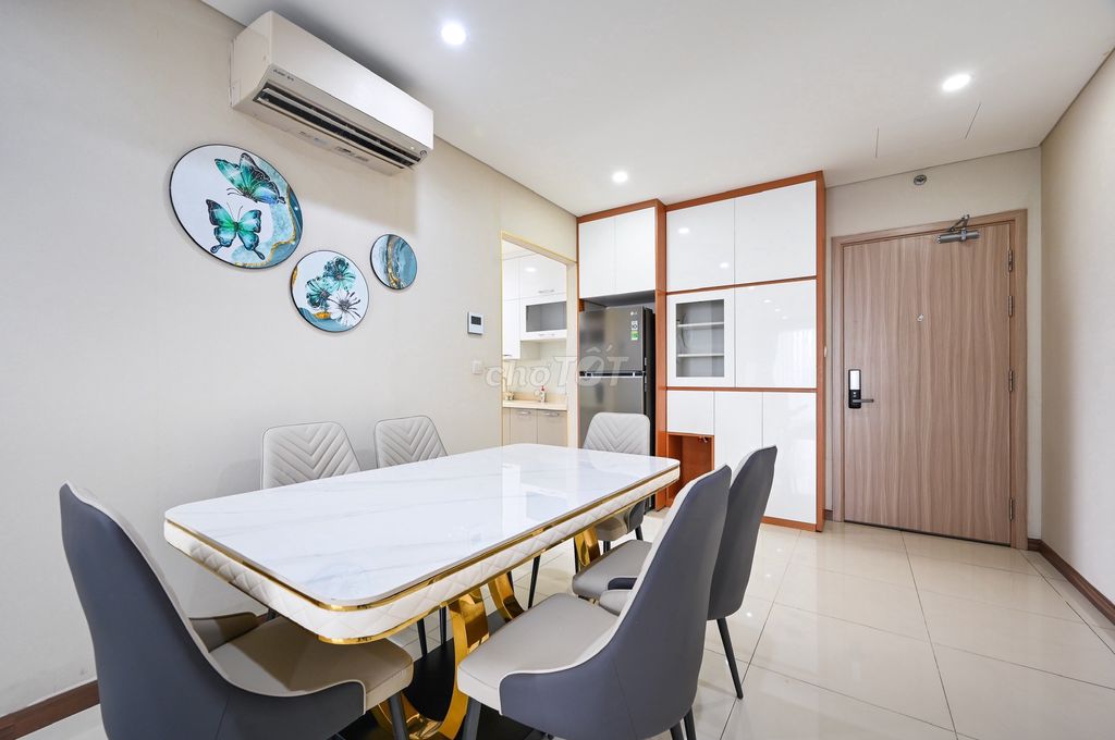 Rent a three-size ion ion lyrosa apartment, where the luxury interior is only 29 million.