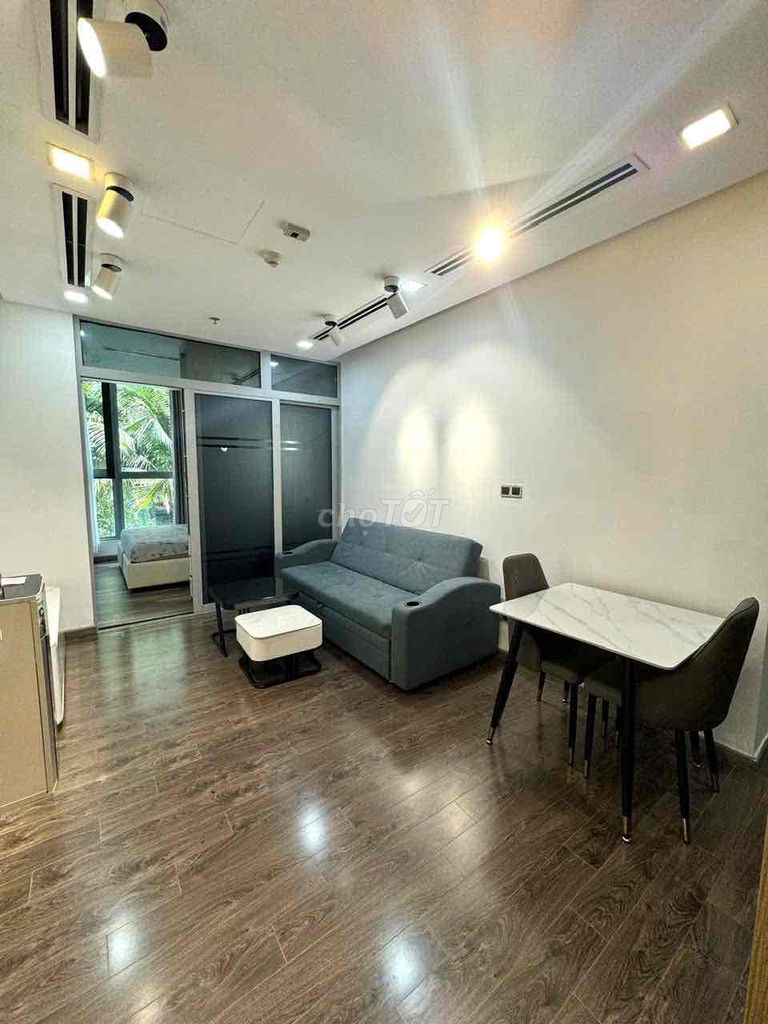 Rent a room full of only 17 million interiors, Vinhomes Central Park, printed immediately.