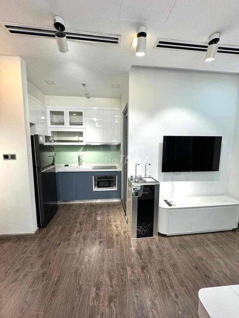 Rent a room full of only 17 million interiors, Vinhomes Central Park, printed immediately.