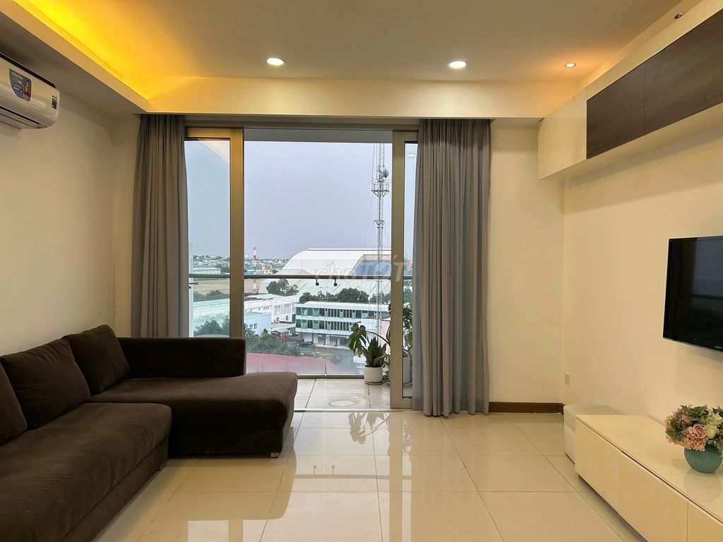 Very rare. 17 million Saigon Airport Plaza 2 bedroom 2 beautiful 187 bathrooms