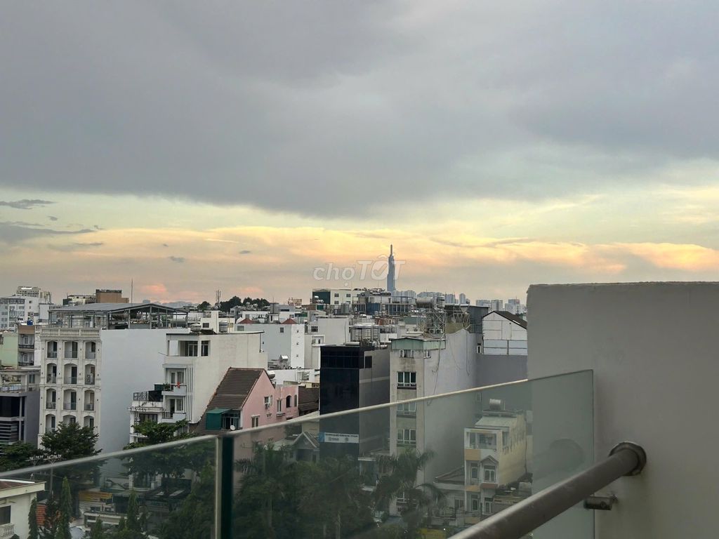 Very rare. 17 million Saigon Airport Plaza 2 bedroom 2 beautiful 187 bathrooms