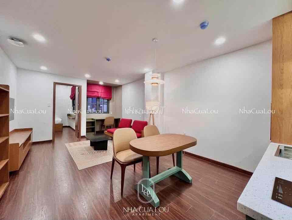 Makes more than 100 apartments. One bedroom-- Phú Nhuận district -- reasonable price.