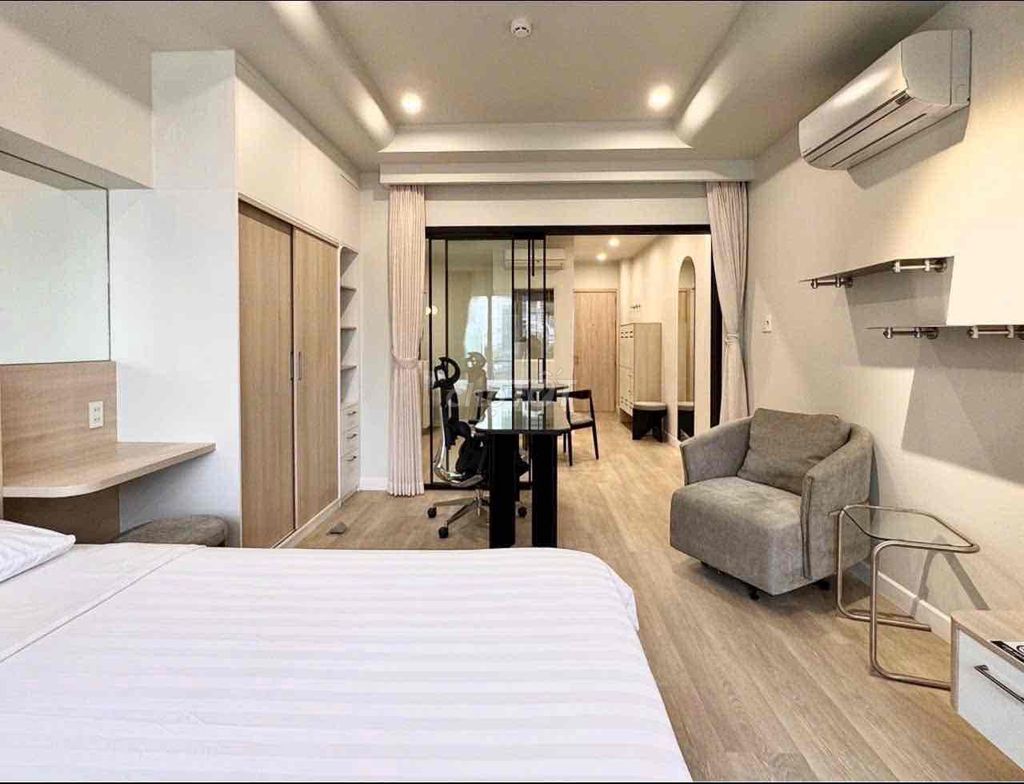 Rent a nice bandol apartment in the 10th district, free time for furniture.