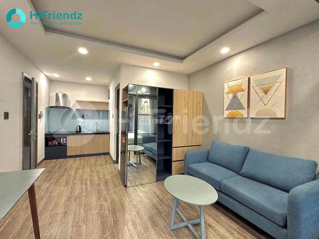 The apartment is a open balcony bedroom in the middle of the second district, near the railing bridge.