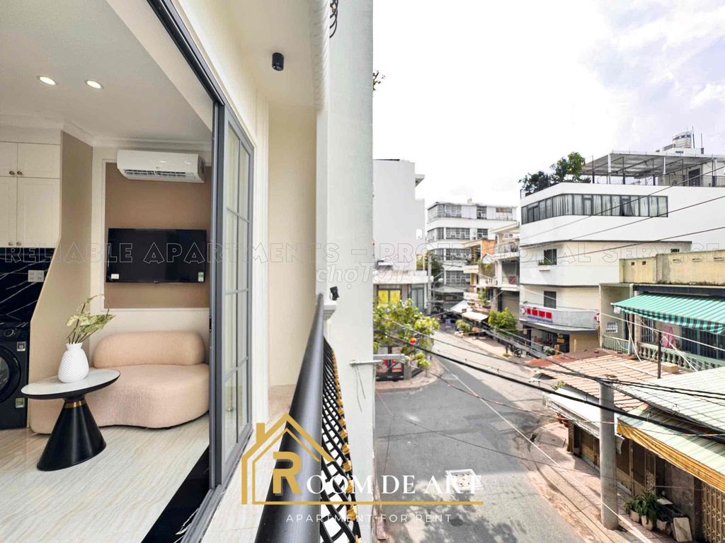 Rent an apartment full of cool Sư Vạn Hạnh free balcony furniture in the 10th district.