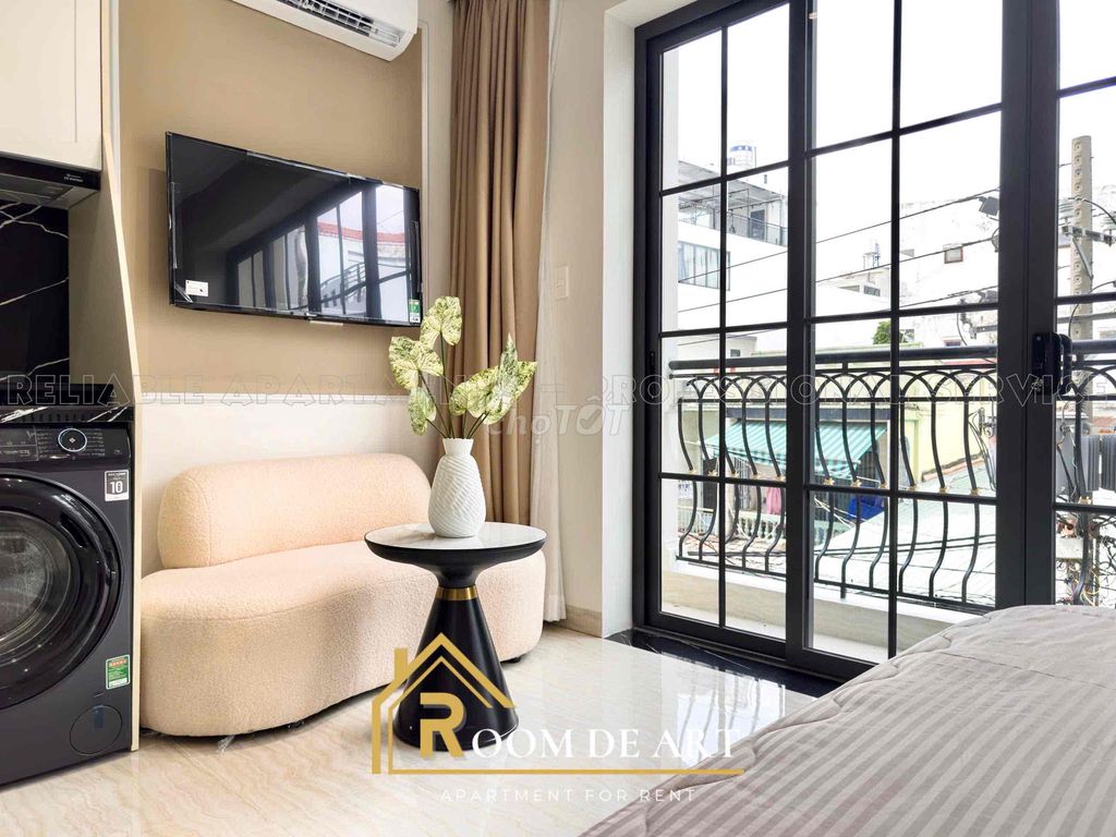 Rent an apartment full of cool Sư Vạn Hạnh free balcony furniture in the 10th district.
