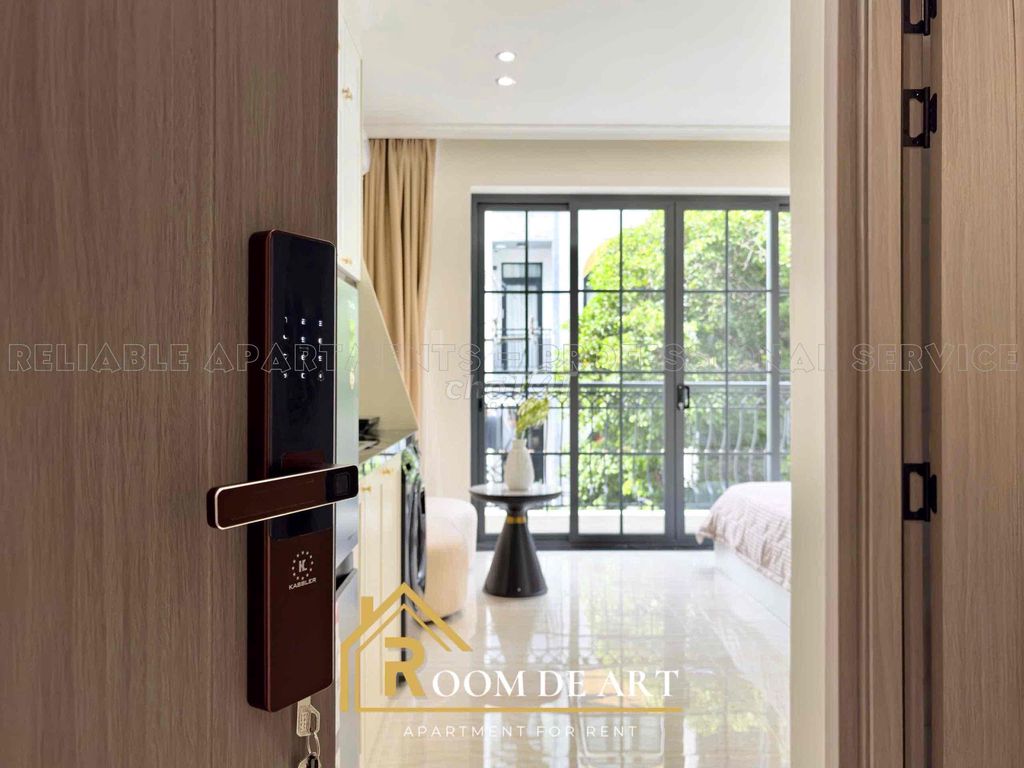 Rent an apartment full of cool Sư Vạn Hạnh free balcony furniture in the 10th district.